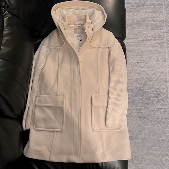 Banana Republic Jackets & Blazers - BEAUTIFUL BANANA REPUBLIC CREAM COAT